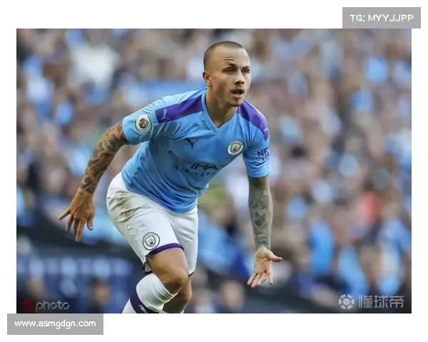 曼城7号后卫职责解析与必备技巧探讨